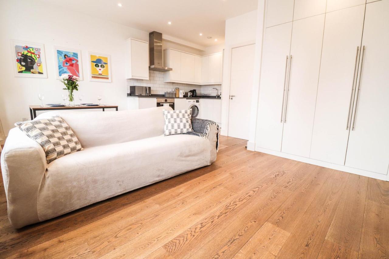 Modern & Spacious 1 Bedroom Clapham Junction Flat London Exterior photo